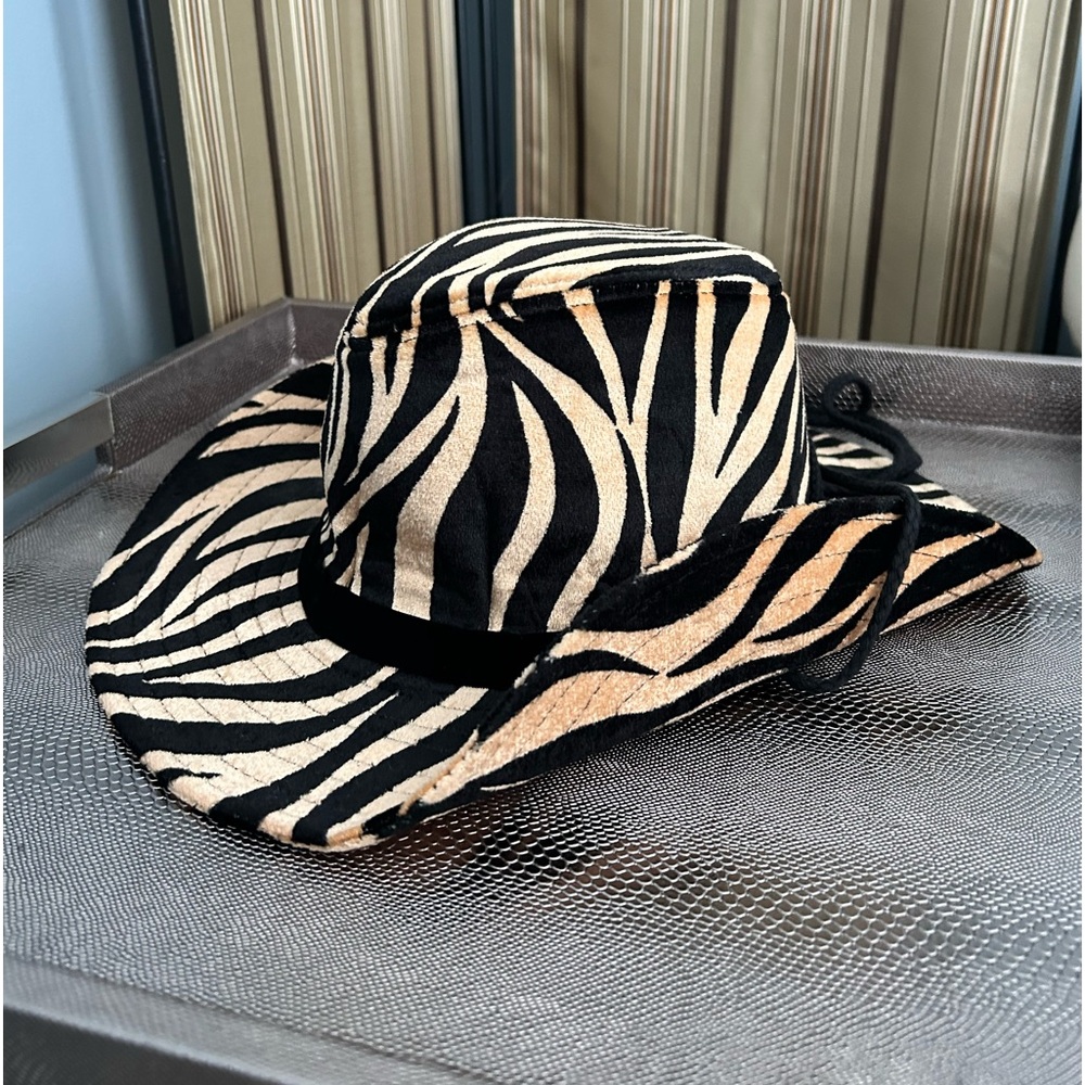Tiger cowboy hat